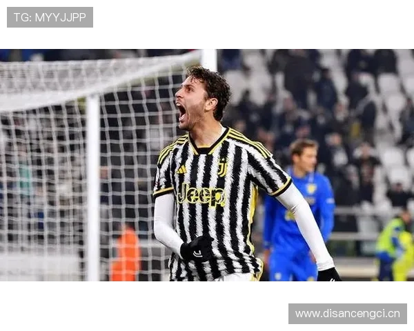 阿瑟·梅洛近期中场表现稳健，状态回暖值得关注