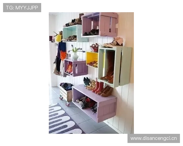 李盈莹同学又开始炫鞋柜了，人家鞋子堆得比我房间还大块头！